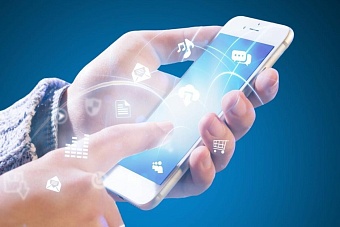 В Казахстане школьникам запретили пользоваться смартфонами на уроках