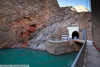 кыргызстан договорился с тремя китайскими компаниями об их участии в строительстве каскада гэс 