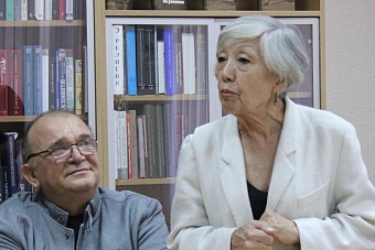 Учитель из Казахстана презентовала на Донбассе уникальную методику изучения русского языка