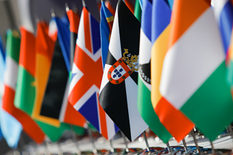 путин: россия готова развивать финансовую инфраструктуру африки