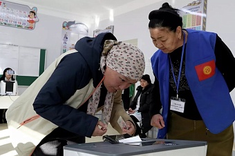 первые итоги выборов в кыргызстане: кандидаты в депутаты обогатили бюджет на 147 млн сомов