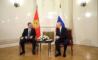 о чем говорили путин и жапаров в санкт-петербурге перед заседанием совета еаэс 