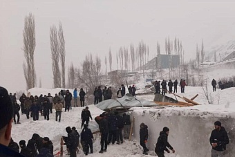 президент рф выразил соболезнования президенту таджикистана в связи с последствиями схода лавины