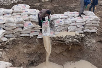 Протухший рис для кыргызских школьников прислали из США