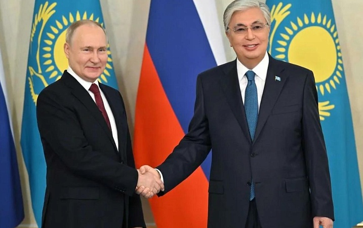 Визит на фоне турбулентности: Путин едет в Казахстан, Токаев балансирует между союзниками и санкциями