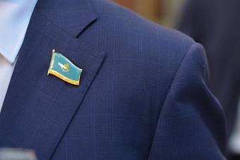 Казахстанским чиновникам запретят получать подарки