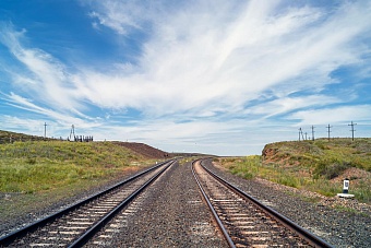 железнодорожную магистраль для ускорения транзита грузов из кнр начали строить в казахстане