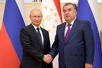 владимир путин пригласил президента таджикистана на парад победы в москву