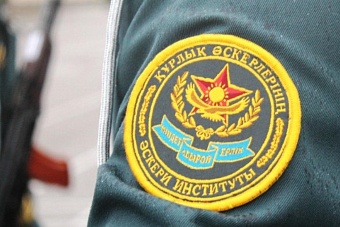 в казахстане курсанта военного института нашли мертвым на посту