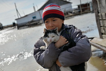 главные новости за 15 апреля 2024: инфекции после паводка в казахстане и рост экспорта нефтепродуктов из кыргызстана