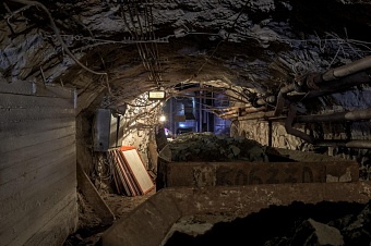 Обвал на руднике в Восточном Казахстане: под завалами находится проходчик 