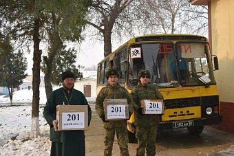 в таджикистане российские военнослужащие навестили постояльцев дома - инвалидов
