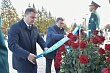 губернаторы двух соседних областей россии и казахстана вместе возложили к памятнику абаю и пушкину