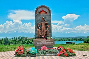 Прославили подвиг, объединили сердца: как в Бишкеке прошел международный конкурс «Материнство. Милосердие. Победа»