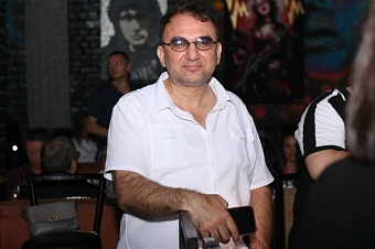 блогера азиза хакимова арестовали за ответ на реплику журналиста, который заявил, что «в узбекистане есть еще один фронт против недобитой в ташкенте русни»