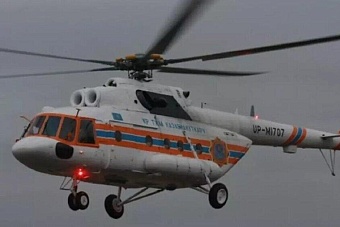 алматы: вертолет казавиаспаса чуть не снес людей на медео при взлете — спасатели проводят проверку