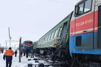 в казахстане пассажирский поезд «бишкек-самара» столкнулся с локомотивом
