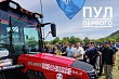 александр лукашенко преподнес президенту монголии тракторы «беларус»