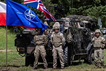 Казахстан на геополитическом перекрестке: западные стратегии отрыва от России добрались до минобороны