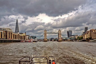 Как Великобритания взращивает новые колонии: что принесет Кыргызстану и Узбекистану деловое партнерство с королевством?