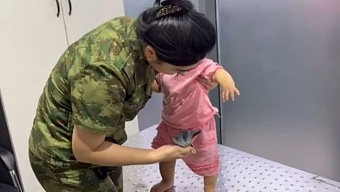 жительница узбекистана пыталась вывезти из страны золото в подгузнике ребенка