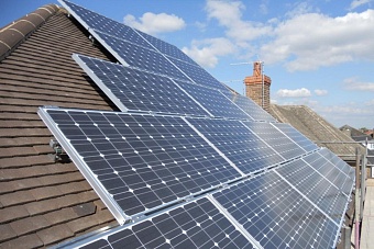 жители ташкента, установившие солнечные батареи, смогут продавать государству электричество в три раза дороже обычного тарифа