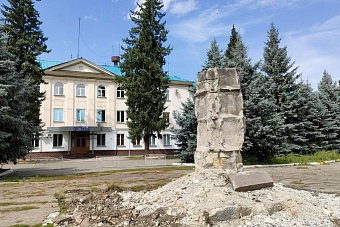 Жители города Алтай (Зыряновск) Токаеву: «Виновный в сносе памятника Ленину на свободе, а многодетная мать получила срок за комментарий»