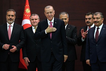 президент турции эрдоган сменил правительство страны