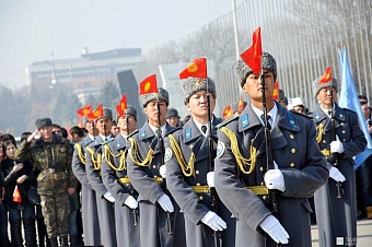 день защитника отечества в кыргызстане: праздничные открытки и картинки к 23 февраля