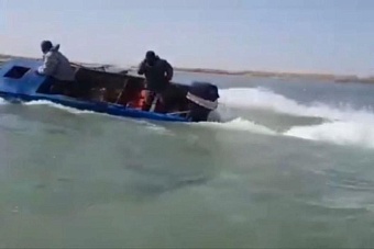 в казахстане браконьеры хотели утопить егеря