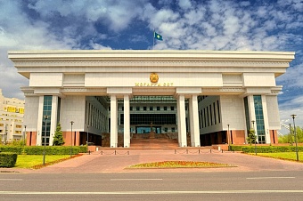 в казахстане экс-председателя городского суда осудили за коррупцию