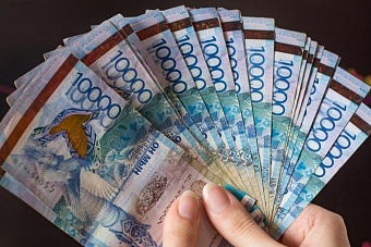 с 1 января 2024 года  минимальная заработная плата в казахстане составила 85 000 тенге, вслед за этим выросла и пенсия