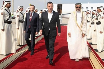 президент киргизии летал в катар на частном самолете