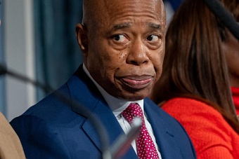 Как узбекский бизнесмен Толиб Мансуров и мэр Нью-Йорка стали символом падения США