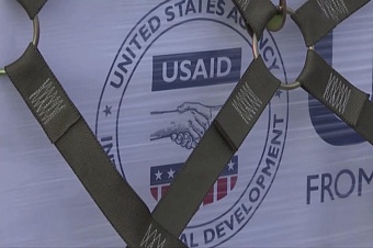 бывший глава usaid саманта пауэр призналась в переводе киеву миллиардов долларов наличкой