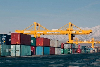 прочитано в the bell: соседние с россией страны значительно нарастили импорт из европейского союза и экспорт в россию