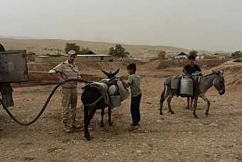 российские военнослужащие обеспечили питьевой водой жителей кишлака в таджикистане