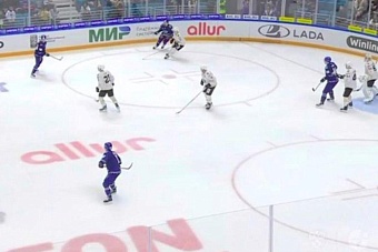 первую победу в сезоне хоккеисты «барыса» добыли в игре с «адмиралом»