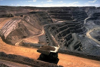 Рыть, продавать и улыбаться: как США за копейки лишают Казахстан «редкоземельного будущего»