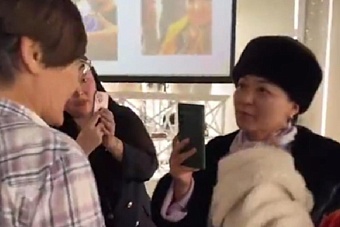 феминистки не прошли: в казахстане извращенцы подняли вой из-за срыва мероприятия одиноких женщин