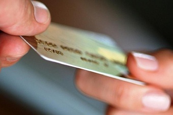 сколько денег безопасно держать на банковской карте: важной для  казахстанцев информацией поделились эксперты