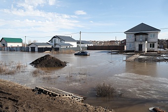 чс в казахстане: премьер-министр олжас бектенов обратился к казахстанцам из-за паводков