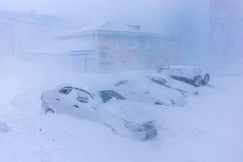 В пункте пропуска на границе России с Казахстаном приостановили движение грузовиков из-за снегопада