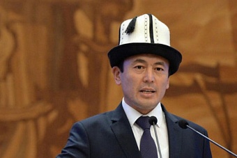 Латинский поход: депутатам киргизского парламента не хватает букв в родном алфавите