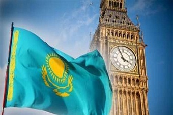 «Если Украина давно легла под Вашингтон, то Казахстан выбрал Лондон»