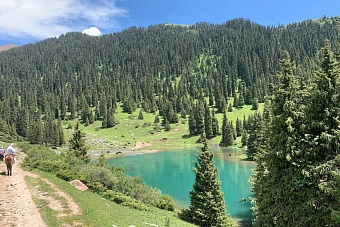 летом 2025 года из ташкента на иссык-куль начнет ходить пассажирский поезд