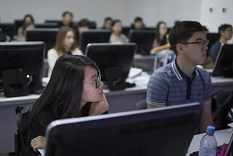 диплом для гастарбайтера: казахстанцев хотят обучать перед выездом за рубеж на заработки