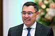 принимает только поздравления: президент кыргызстана запретил своим подчиненным дарить ему подарки 