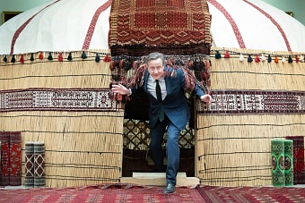 «Вышел Кэмерон из тумана»: Как глава МИД Великобритании требовал в странах ЦА присутствия военных и агентов МИ-6 