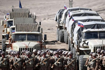 Кыргызстану и Таджикистану нужно дружить. Не отказываясь от помощи России